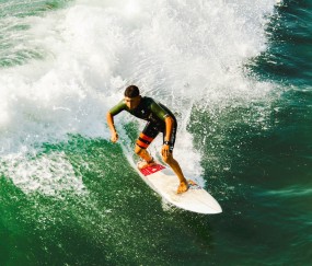 开云体育登录-秘鲁对阵瑞典，当法比尼奥在利马高原踢出生涯之夜