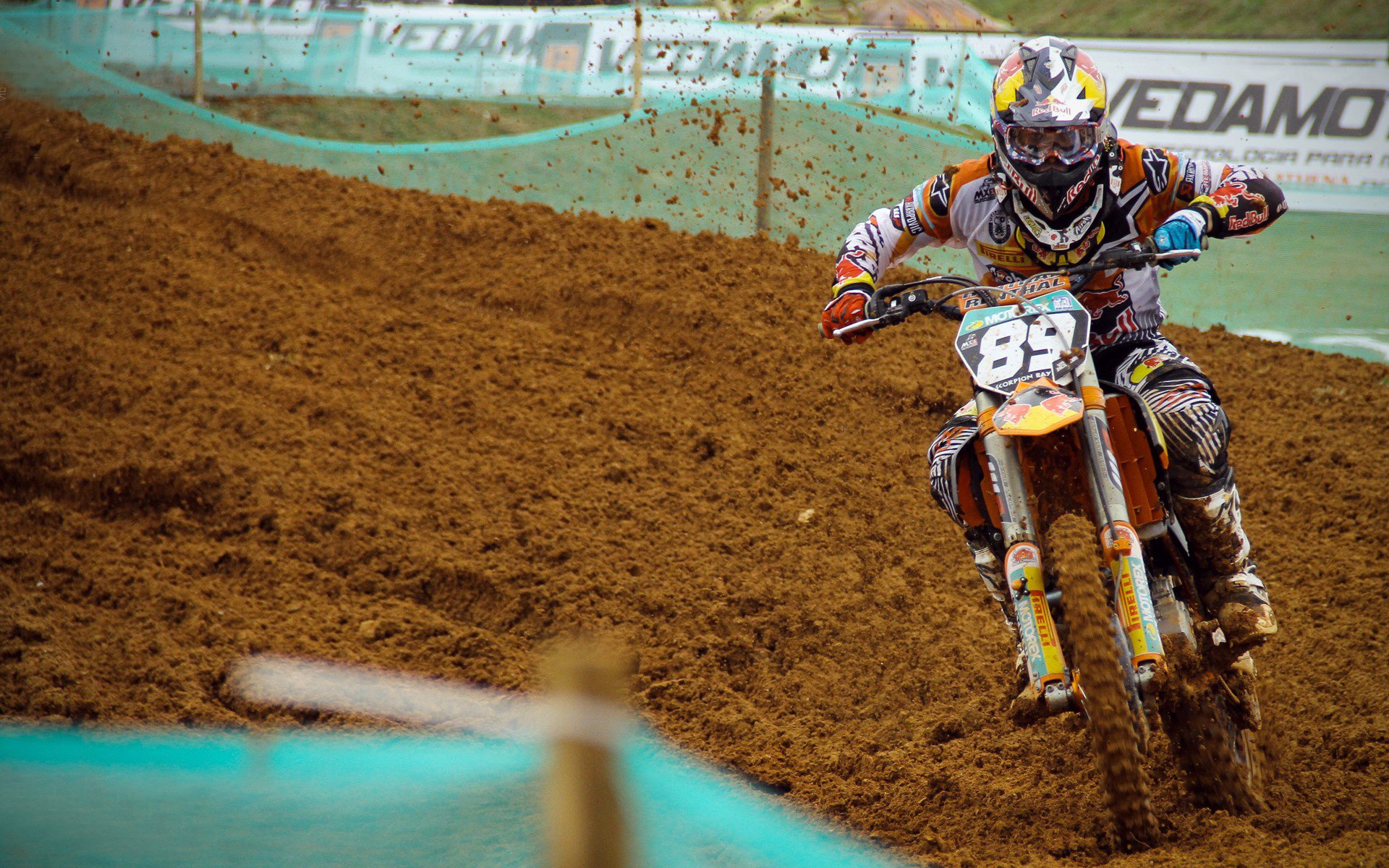 国际米兰打穿荷兰，战术铁幕下，本泽马数据爆炸的另类启示