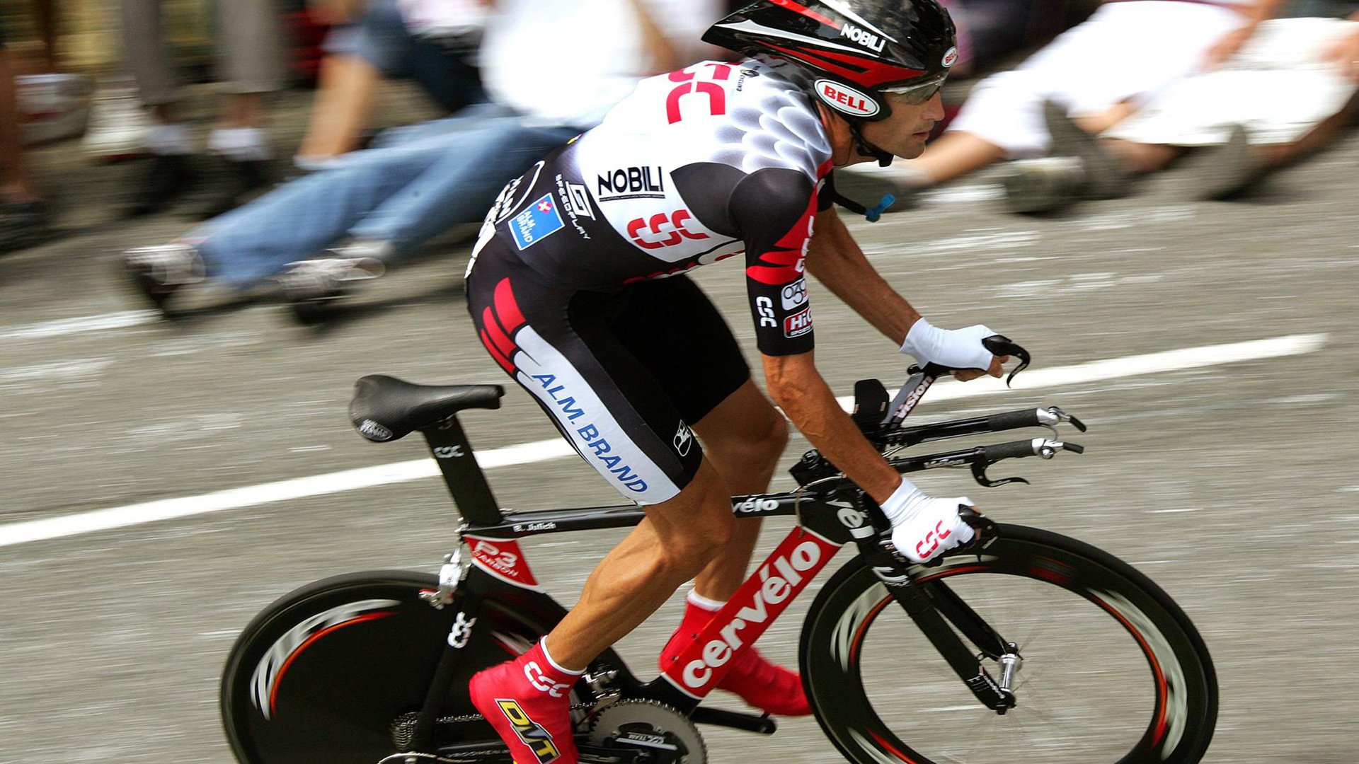 吉林队硬仗取胜掘金，东契奇在F1新赛季揭幕战接管比赛