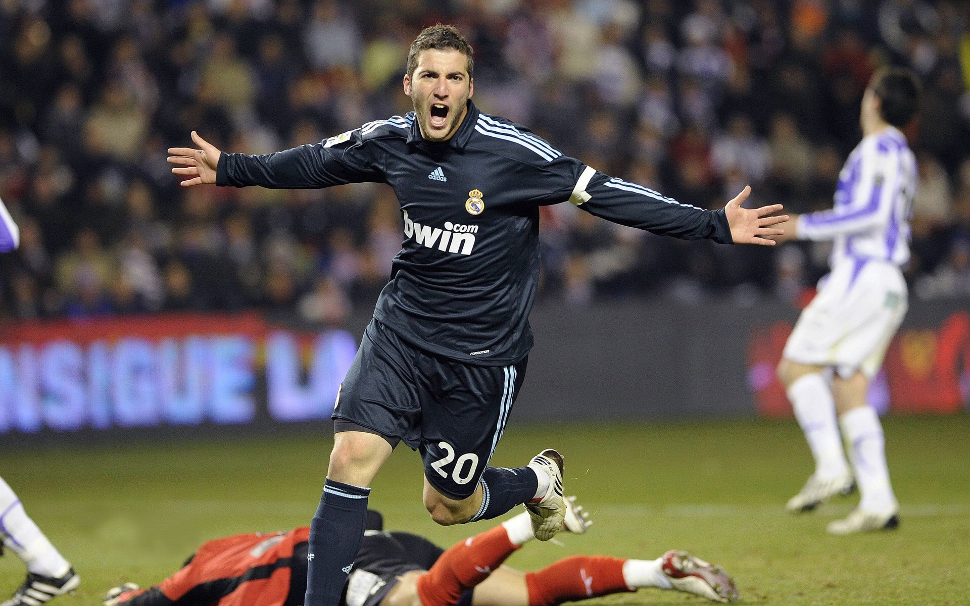 篮网拿下北京队，范弗利特成为关键先生，一场跨越太平洋的篮球对话